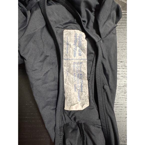 La Blanca Black One Piece Swimsuit Ruched Tummy Control V-Neck Size 6 resort - Picture 6 of 7